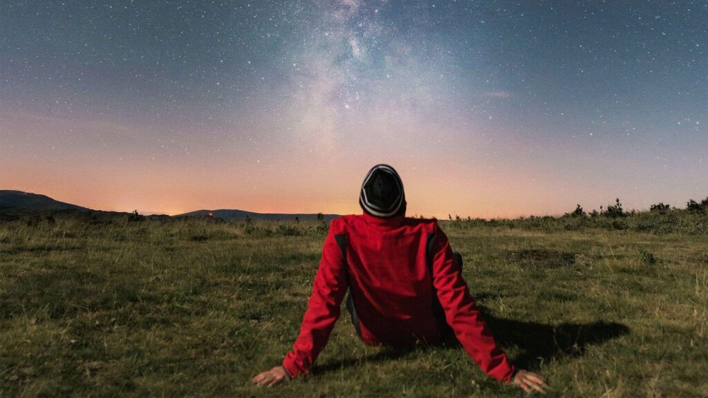Leave with the moment of serenity under the heavenly night sky