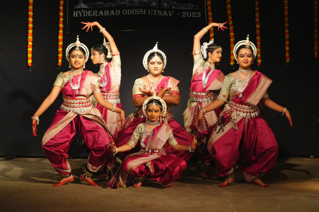 03 THE ANTS Indian Dance Forms Odissi
